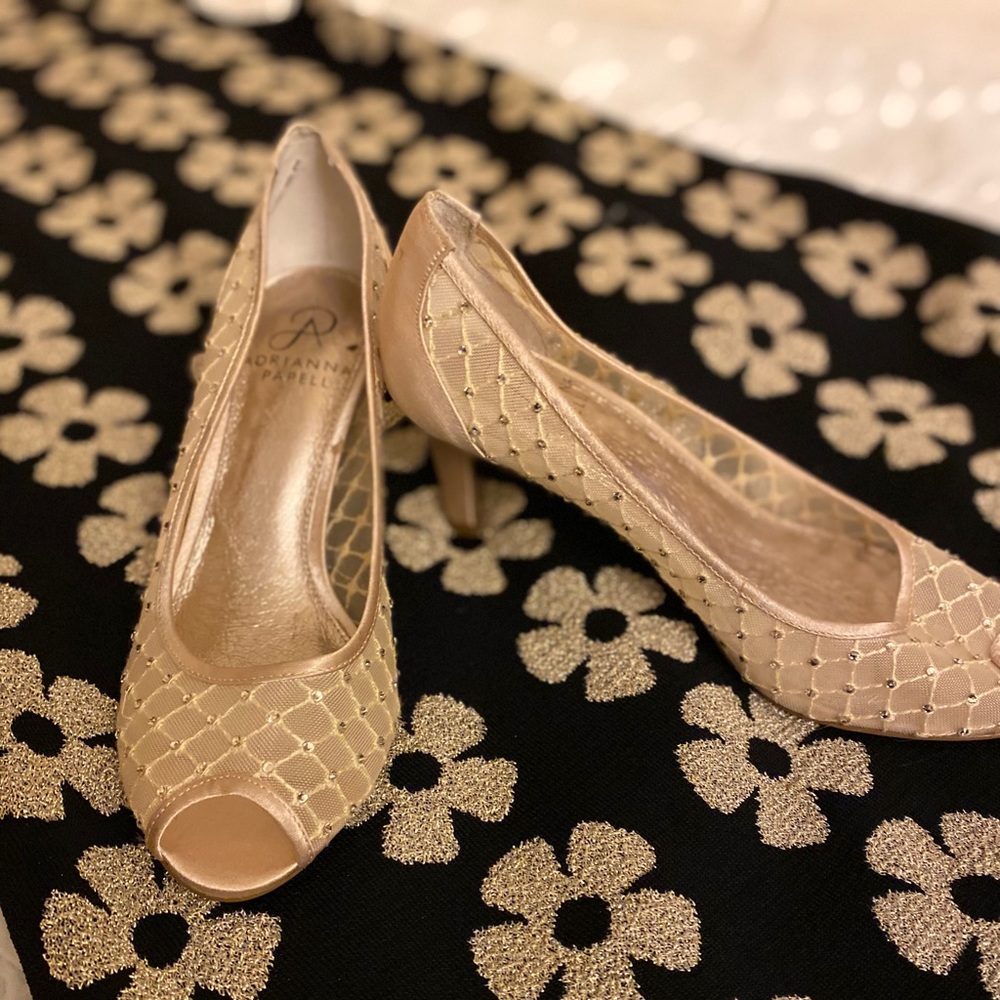 ⛩Adrianna Papell Peek Toe heels